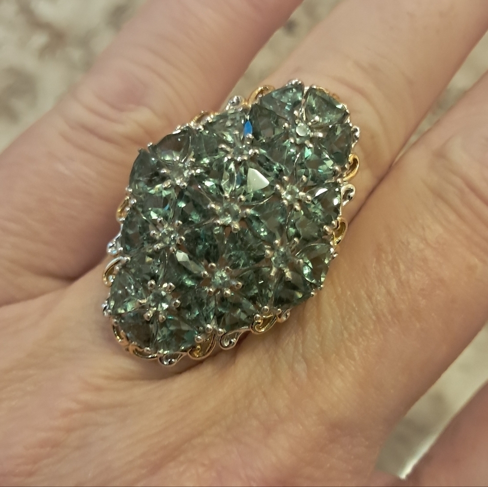 Natural Green Apatite (7.40 cttw) Flower Cluster Ring - Picture 6 of 7